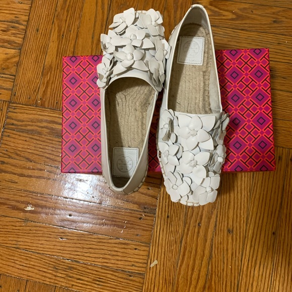 Shoes - Picture 2 of 4